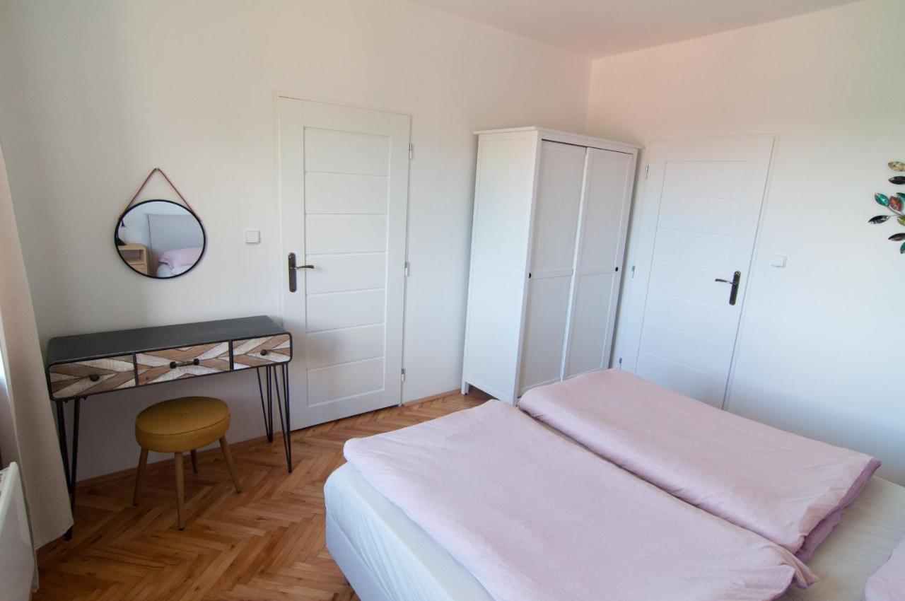 Apartman Na Kamenci Теплице-над-Метуи Экстерьер фото